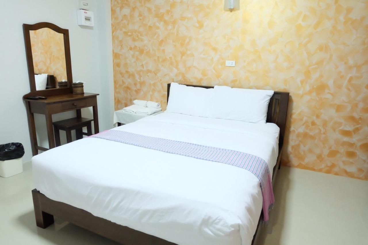 Benya Hotel Nan Luaran gambar